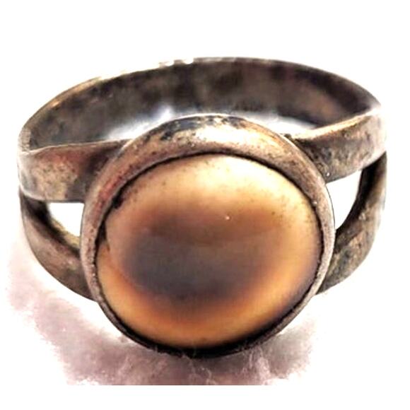 Vtg Operculum Shell Ring Warm Brown Cat’s Eye Shiva Antique Bronze Oval Band 8.5 - Picture 1 of 9